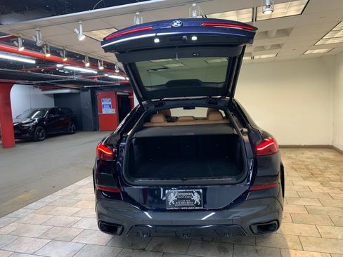 Used 2022 BMW X6 xDrive40i w/ M Sport Package image 23