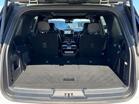 Used 2022 Lincoln Navigator Reserve image 21