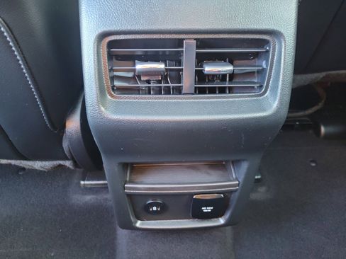 Used 2024 Ford Edge SEL w/ Convenience Package image 13