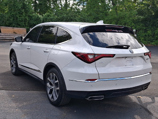 Used 2023 Acura MDX w/ Technology Package FWD image 4