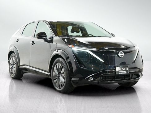 Used 2024 Nissan Ariya AWD image 7