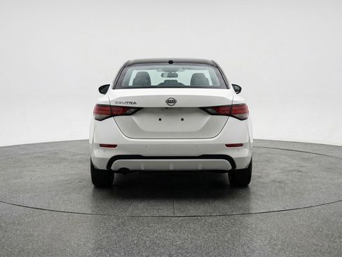 Used 2025 Nissan Sentra SV image 6