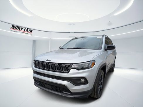New 2026 Jeep Compass Latitude image 34