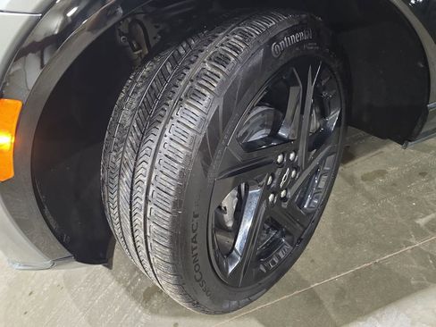 New 2025 Chevrolet Equinox EV RS w/ LPO, Illumination Package image 33