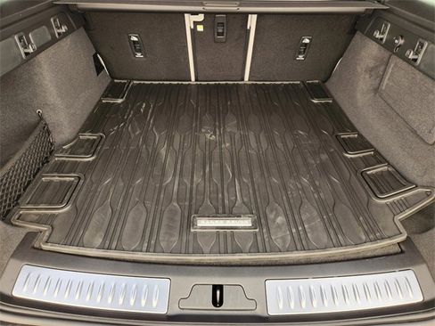 New 2026 Land Rover Range Rover Velar S image 22