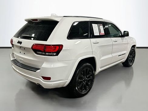 Used 2020 Jeep Grand Cherokee Altitude image 6