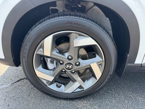 Used 2026 Hyundai Venue SEL FWD image 33