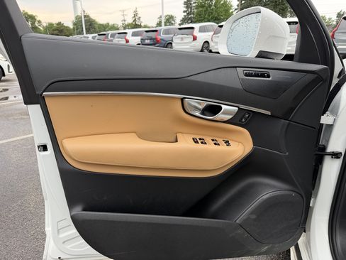 Used 2024 Volvo XC90 B6 Ultimate w/ Protection Package Premier AWD/4WD image 7