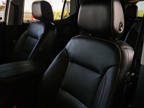 Used 2019 Chevrolet Traverse RS w/ LPO, Cargo Package image 9