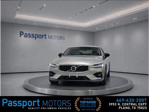 Used 2020 Volvo S60 T5 R-Design FWD image 2