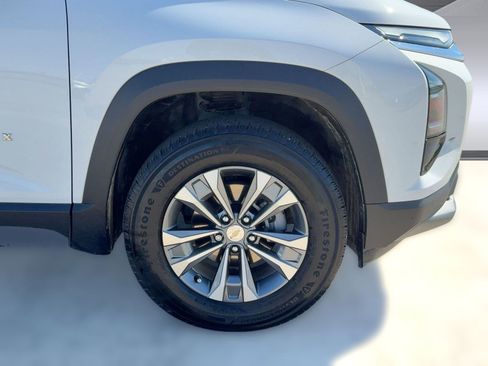 Used 2025 Chevrolet Equinox LT w/ Convenience Package II image 12