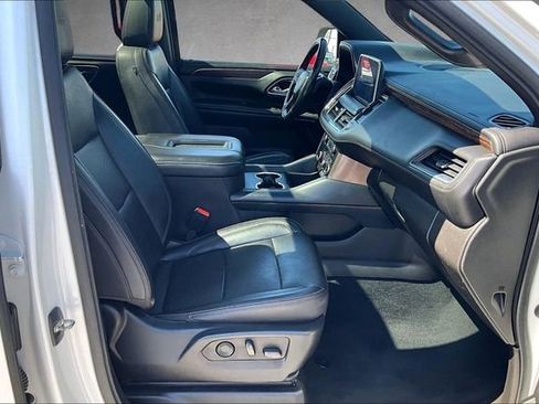 Used 2021 Chevrolet Suburban High Country AWD/4WD image 7