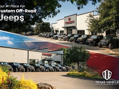 Used 2023 Jeep Gladiator Rubicon w/ LED Lighting Group AWD/4WD image 32
