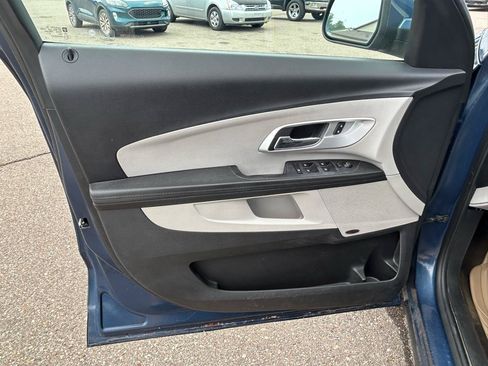 Used 2017 Chevrolet Equinox LT FWD image 14