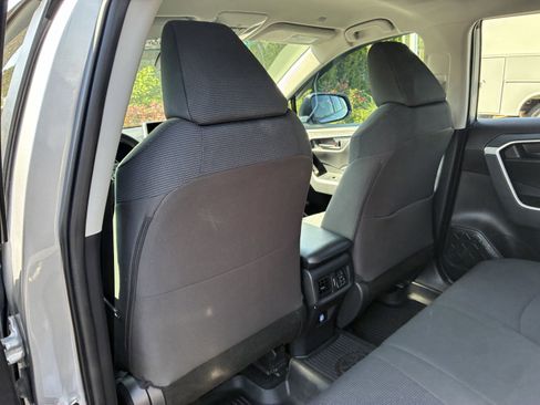 Used 2024 Toyota RAV4 LE image 15