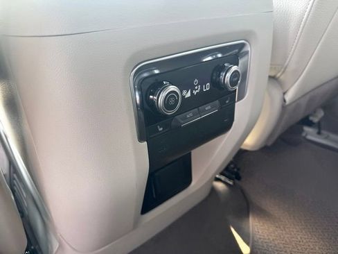 Used 2026 GMC Yukon Denali AWD/4WD image 24
