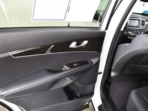 Used 2019 Kia Sorento FWD w/ LX Convenience Package image 44