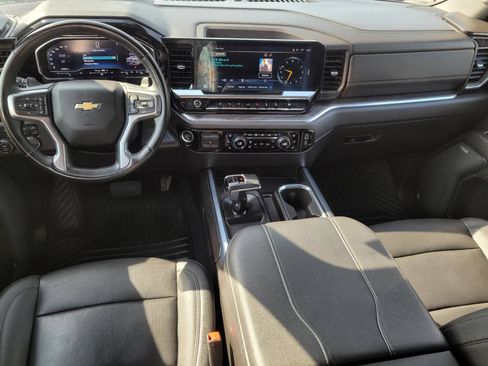 Used 2024 Chevrolet Silverado 1500 LTZ w/ Z71 Off-Road Package AWD/4WD image 15
