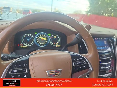 Used 2015 Cadillac Escalade Platinum AWD/4WD image 17