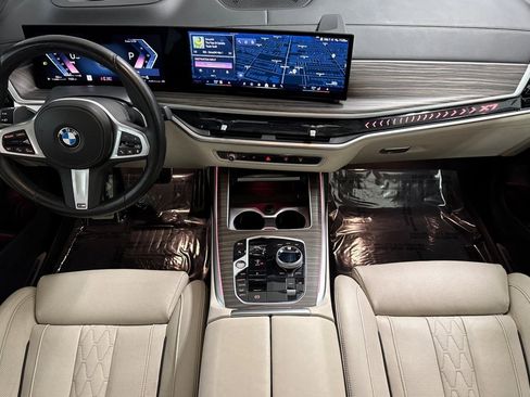 Certified 2024 BMW X7 xDrive40i w/ Executive Package image 18