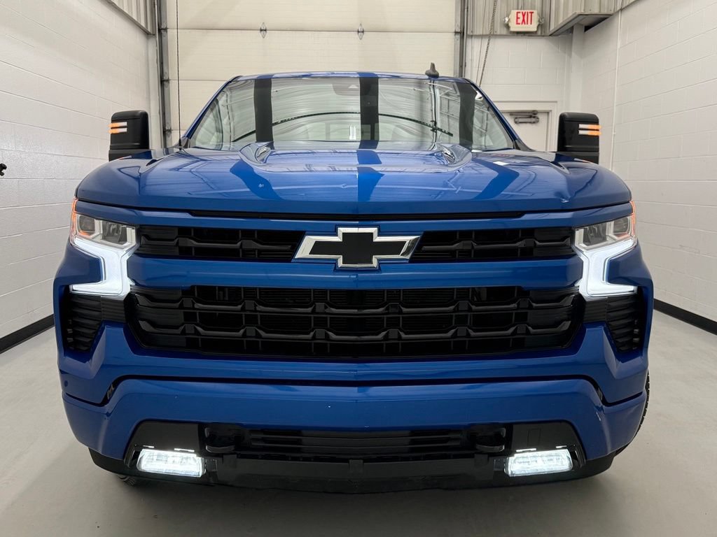 Used 2022 Chevrolet Silverado 1500 RST w/ Convenience Package II AWD/4WD image 3