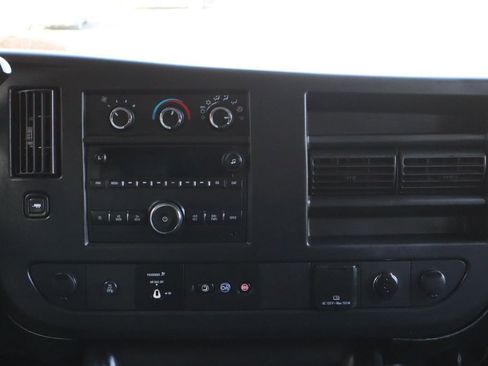 Used 2020 Chevrolet Express 2500 w/ Enhanced Convenience Package image 33