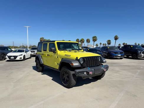 Used 2023 Jeep Wrangler Unlimited w/ Cold Weather Group AWD/4WD image 4