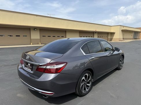 Used 2017 Honda Accord EX-L image 7