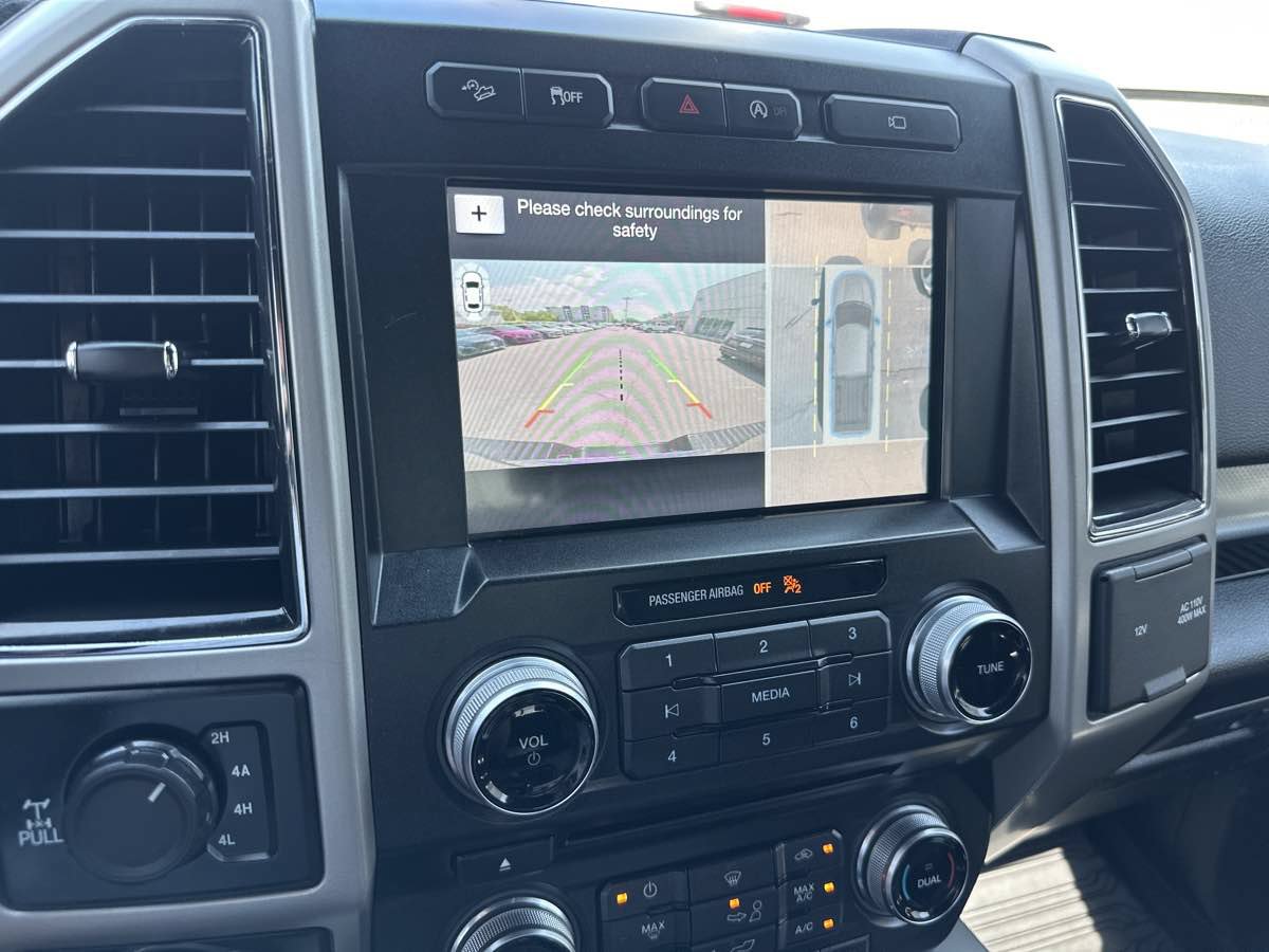 Used 2017 Ford F150 Lariat w/ Equipment Group 502A Luxury AWD/4WD image 27