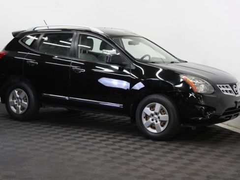 Used 2014 Nissan Rogue S w/ Convenience Package FWD image 3