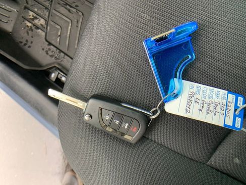 Used 2023 Toyota Corolla LE image 31