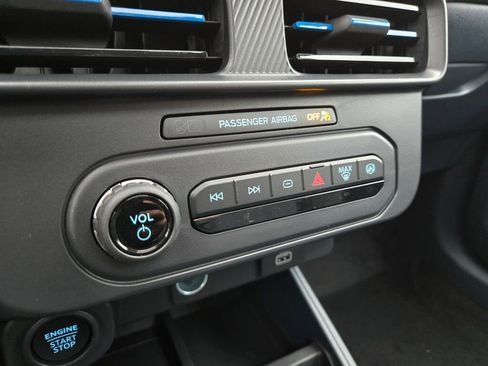 New 2026 Ford Maverick Lobo image 17