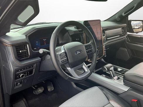 Used 2024 Ford F150 Lightning Lariat image 20