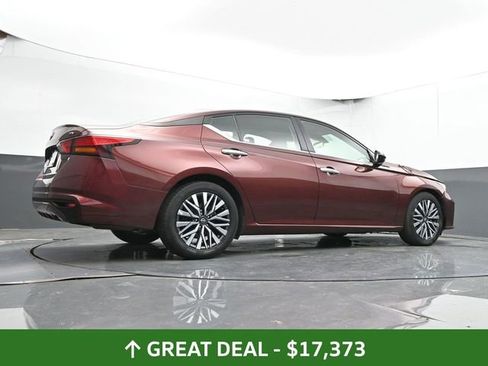 Used 2023 Nissan Altima 2.5 SV FWD image 45