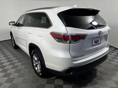 Used 2015 Toyota Highlander XLE AWD/4WD image 7