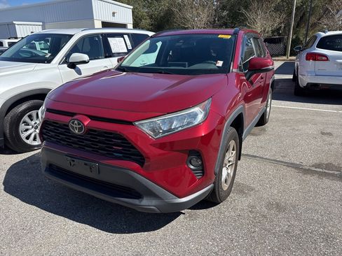 Used 2019 Toyota RAV4 XLE image 1