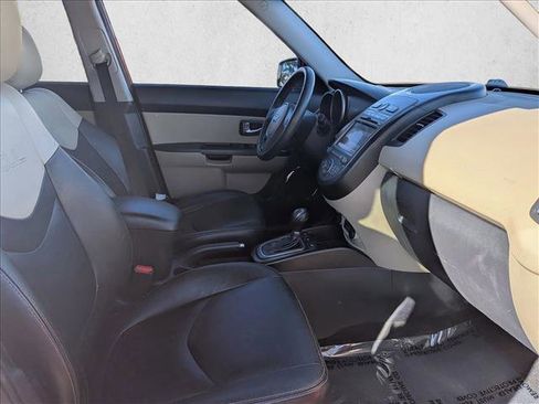 Used 2012 Kia Soul ! w/ Premium Pkg image 20