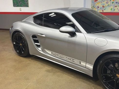 Used 2024 Porsche 718 Cayman RWD image 99