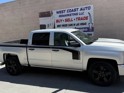 Used 2018 Chevrolet Silverado 1500 Custom w/ Custom Value Package RWD image 2