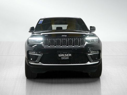 Used 2024 Jeep Grand Cherokee Summit image 8