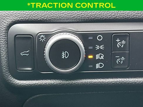 Used 2022 Ford Explorer XLT w/ Equipment Group 202A image 22