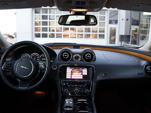 Used 2014 Jaguar XJ L Portfolio image 11