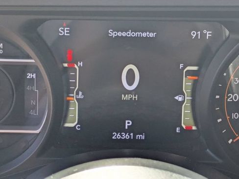 Used 2025 Jeep Wrangler Unlimited Rubicon AWD/4WD image 21
