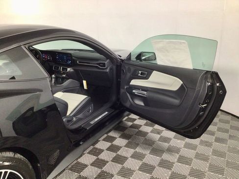 New 2025 Ford Mustang Premium image 30