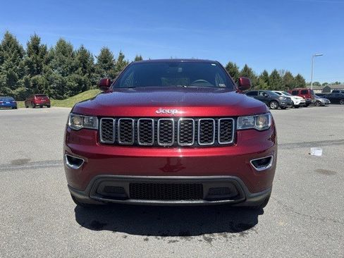 Used 2018 Jeep Grand Cherokee Laredo image 11