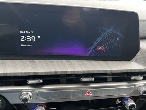 Certified 2024 Kia Telluride EX image 29