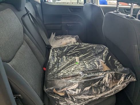 New 2025 Ford Maverick XLT w/ XLT Luxury Package image 4