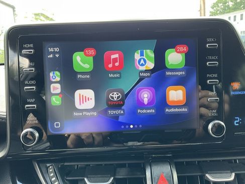 Used 2019 Toyota C-HR LE FWD image 19