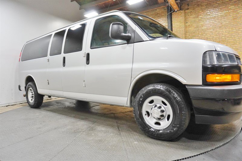 Used 2019 Chevrolet Express 3500 LS RWD image 8