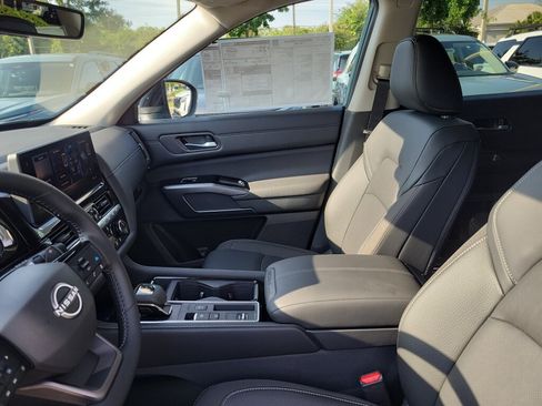 New 2026 Nissan Pathfinder SL FWD image 19